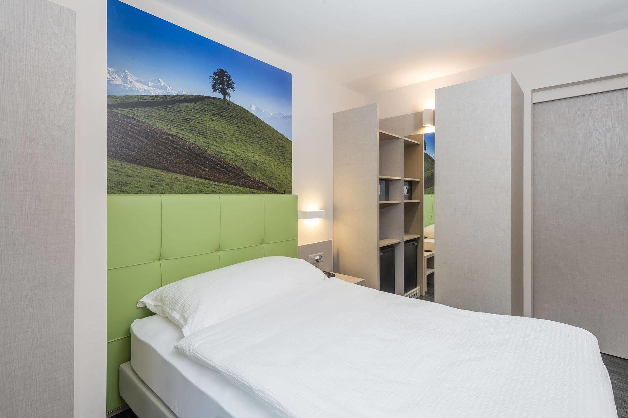 Hotel Adhhoc 3*