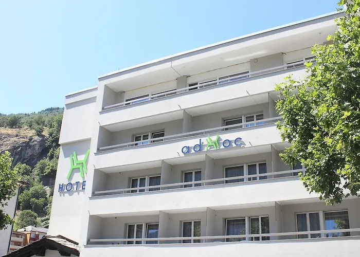 Adhhoc Hotel